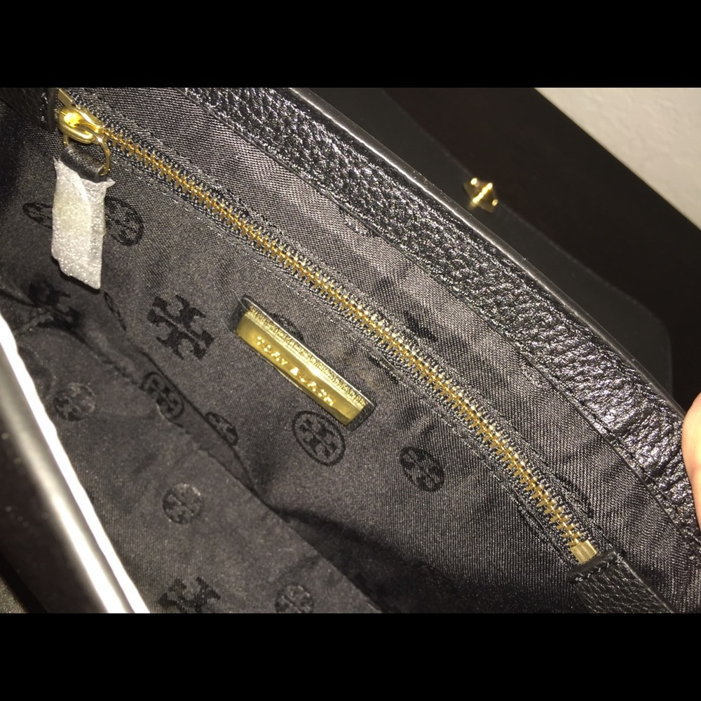 BRAND NEW TORY BURCH CROSS BODY - Picture 3 of 4